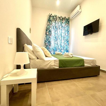 Fly Zone Naples Bed & Breakfast Dış mekan fotoğraf