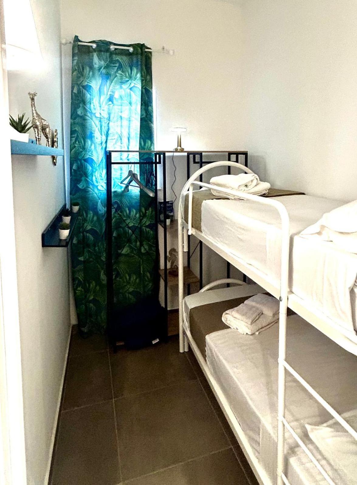Fly Zone Naples Bed & Breakfast Oda fotoğraf