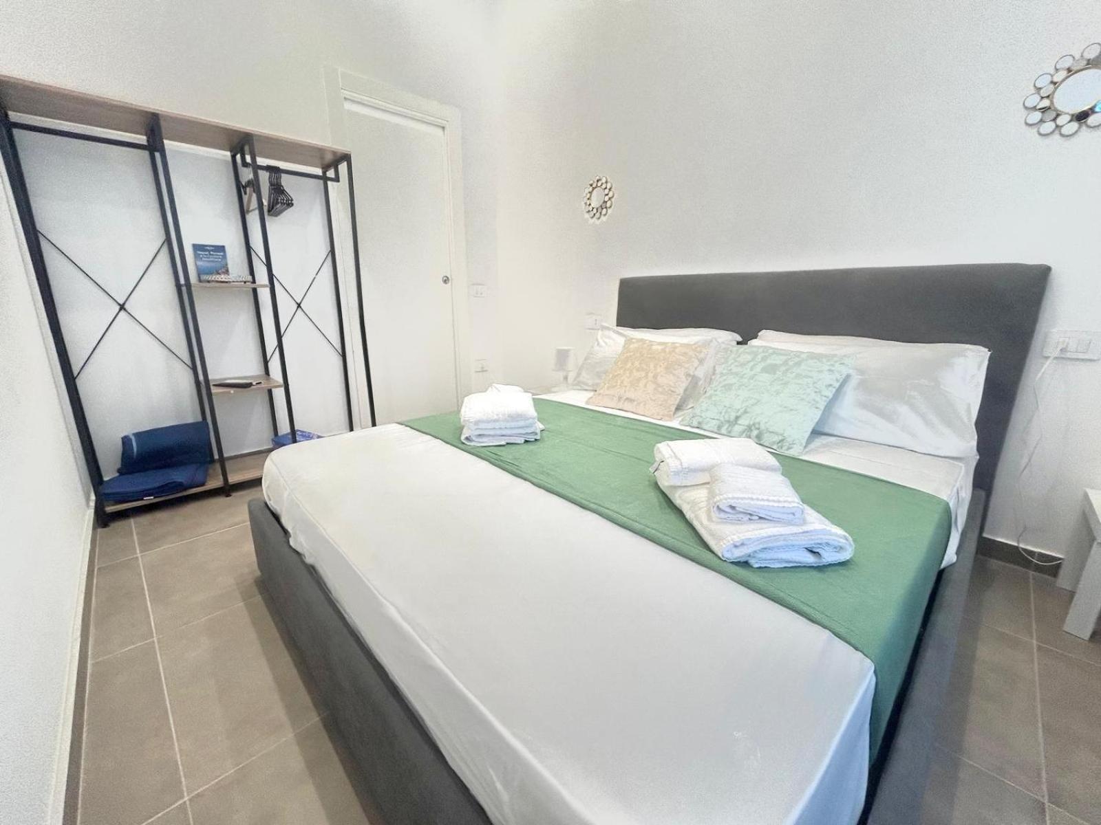 Fly Zone Naples Bed & Breakfast Oda fotoğraf