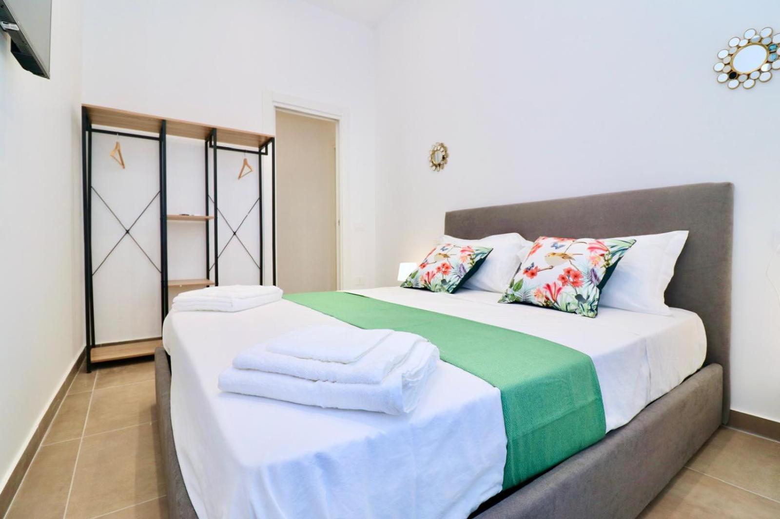 Fly Zone Naples Bed & Breakfast Dış mekan fotoğraf