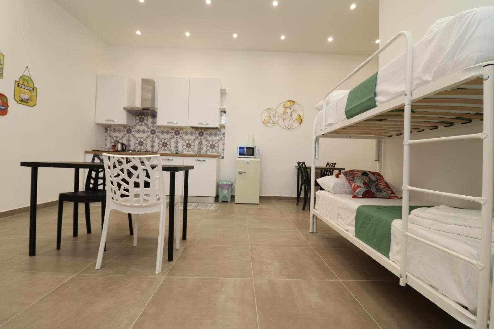 Fly Zone Naples Bed & Breakfast Dış mekan fotoğraf